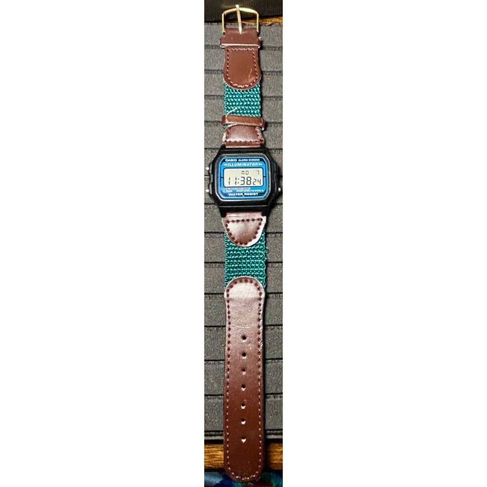 Vintage Casio F-105 "Illuminator" – Custom Strap Mod! - Picture 2 of 5